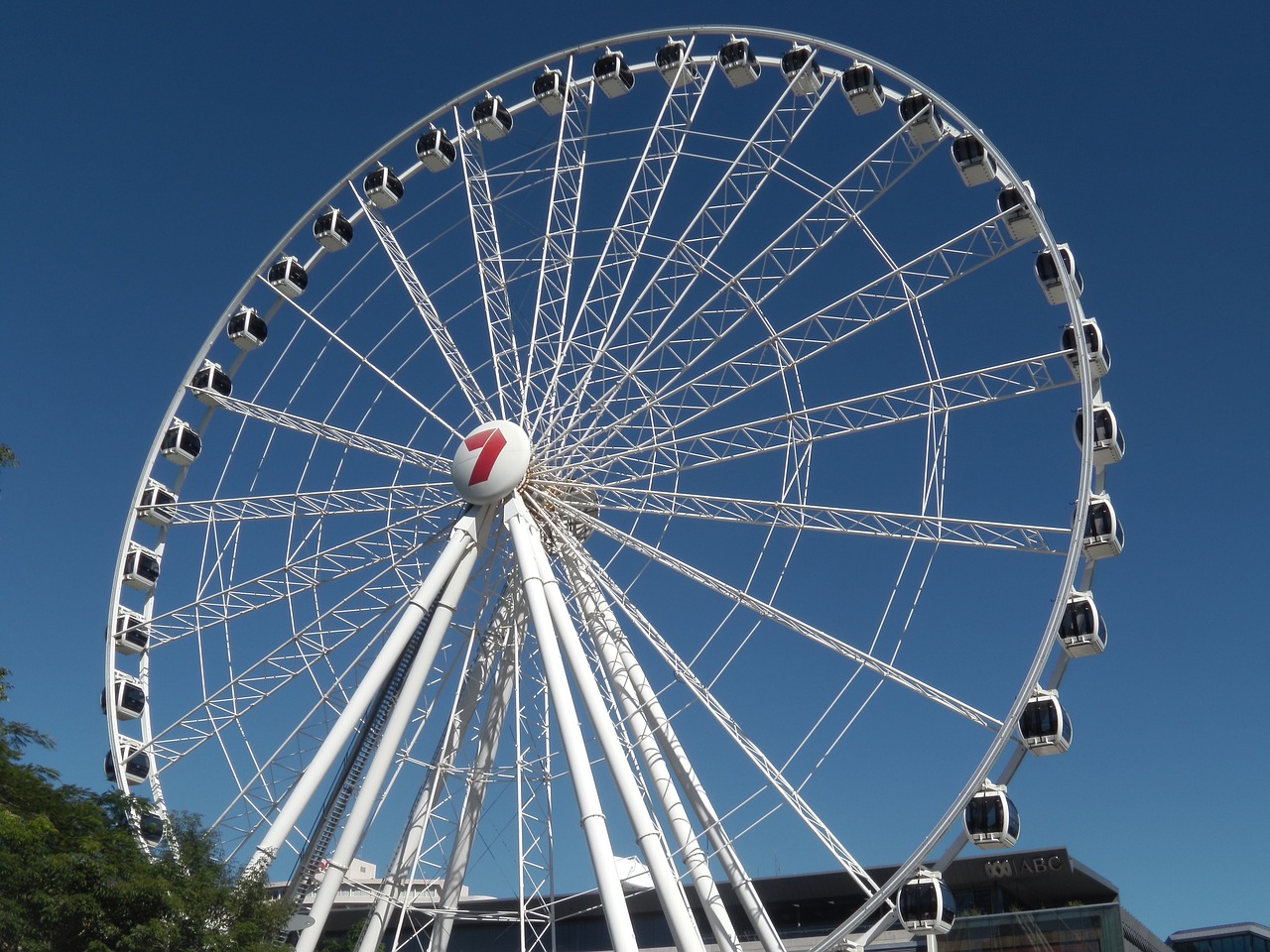 The Wheel of Brisbane from below in Southbank